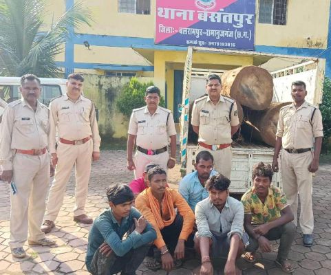 लकड़ी तस्करी कर रहे  5 आरोपी गिरफ्तार