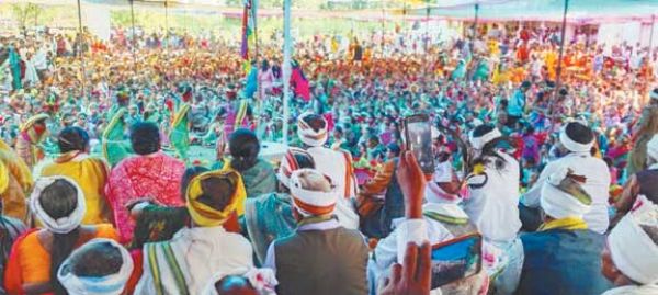 गोंडवाना समाज ने मनाया नवाखाई-ठाकुरजोहरनी