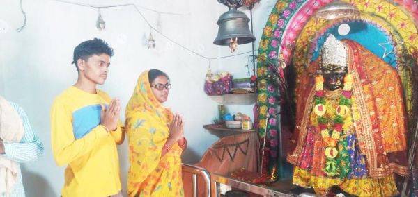 बिंझवार समाज की कुल देवी विंध्यवासिनी के दरबार में जलते हैं आस्था-विश्वास के दीप