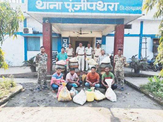 अवैध महुआ शराब संग 4 गिरफ्तार