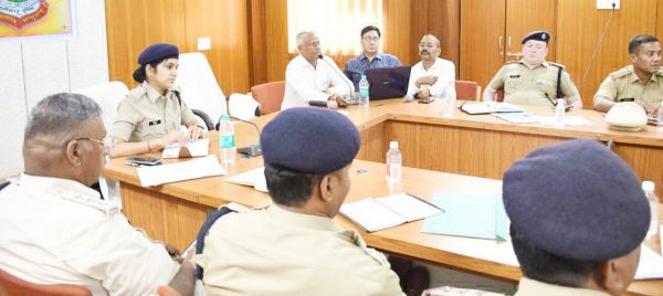 निष्पक्ष चुनाव कराना लोकतंत्र की मजबूती के लिए आवश्यक- उईके