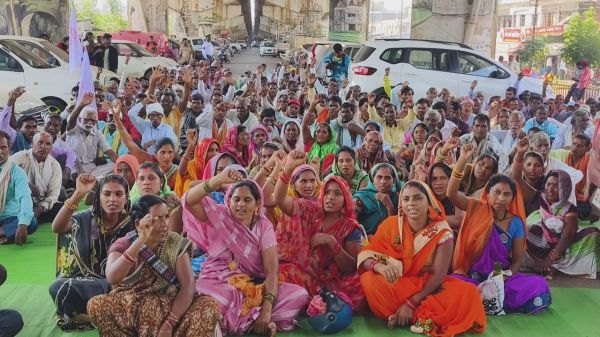 किसानों ने महापंचायत में  रखी 10 सूत्रीय मांगे