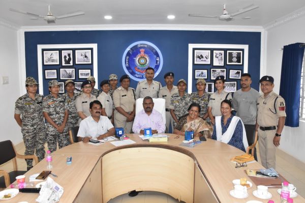 वाद विवाद स्पर्धा, सउनि सुजाता ने मारी बाजी