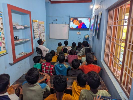एकलव्य व बालगृह में मनाया विश्व मानसिक स्वास्थ्य दिवस