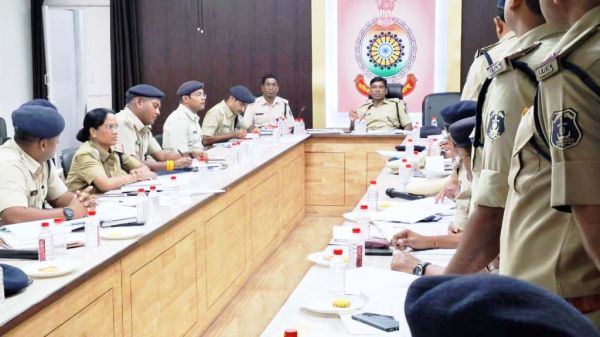 त्यौहार व चुनावों को देखते हुए पेट्रोलिंग बढ़ाएं, गरीब-असहायों की तुरंत मदद करें- एसपी