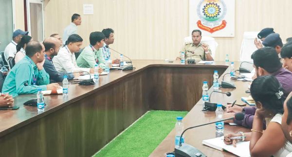 बैंकों व एटीएम की सुरक्षा संबंधी निर्देश एसएसपी ने बैंक अफसरों की ली बैठक
