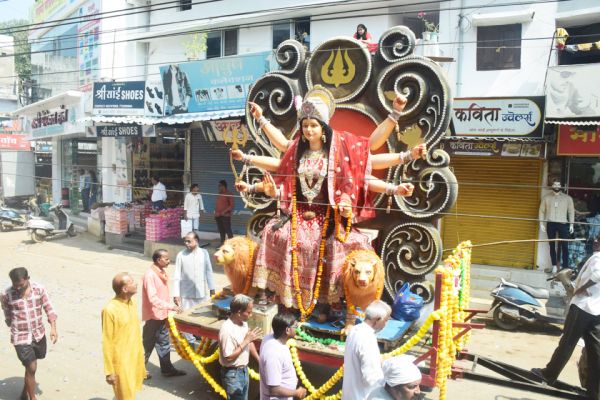 मातारानी के जयकारे से शुरू हुआ नवरात्र पर्व
