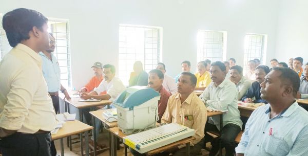 624 अफसरों को चुनावी प्रशिक्षण