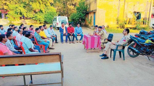 थाना में शांति समिति की बैठक