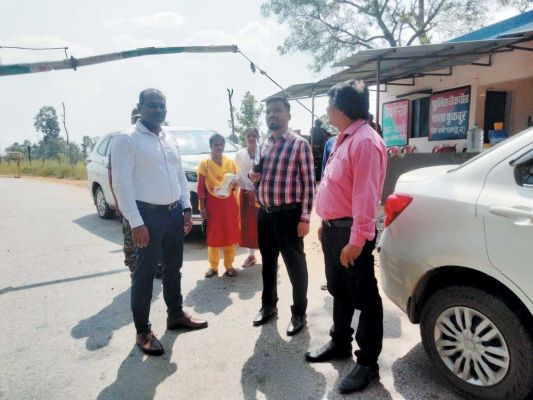 व्यय प्रेक्षक ने पोलमी व चिल्फी चेकपोस्ट का किया निरीक्षण
