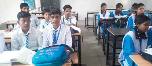 मरदा हाईस्कूल तीन जनभागीदारी शिक्षकों के भरोसे