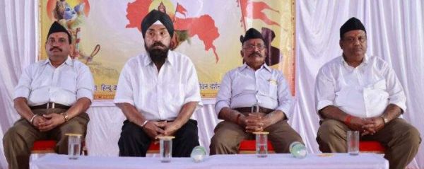 राष्ट्रीय स्वयंसेवक संघ का विजयादशमी पथ संचलन 