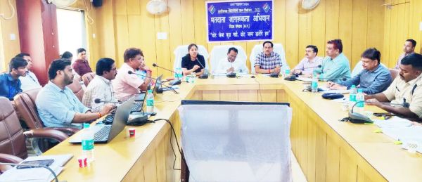 प्रत्याशियों का खाता जीरो बैलेंस पर खोलें,  रोज जमा-निकासी भी बताएं 