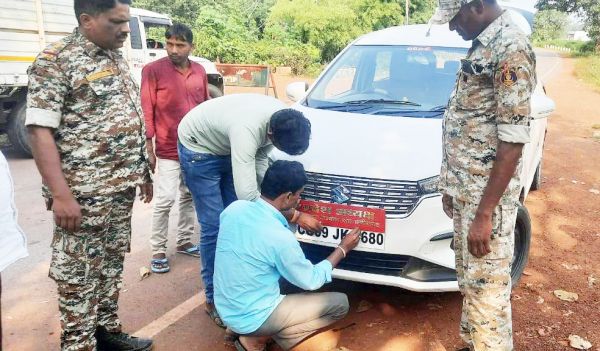 फरार आरोपी को पुलिस ने किया गिरफ्तार