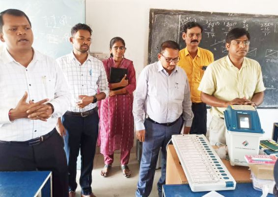 मतदान दलों का प्रशिक्षण आयोजित