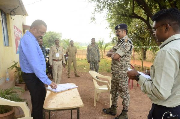 संदिग्ध व्यक्तियों, वाहनों और वस्तुओं की जाँच करने के निर्देश