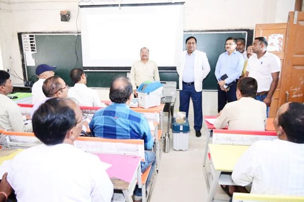 प्रथम प्रशिक्षण में कर्मचारियों में दिखा उत्साह
