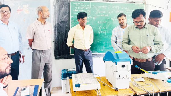 पीठासीन अधिकारी और मतदान दल को मिला प्रशिक्षण