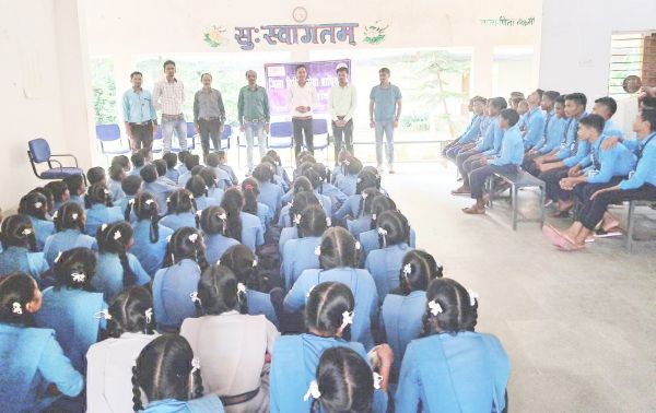 स्कूल में विधिक साक्षरता शिविर