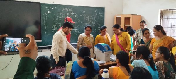 पीठासीन व मतदान दल अफसरों को प्रशिक्षण