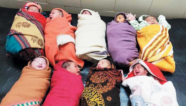 जिला अस्पताल में एक ही रात में नौ बच्चों की किलकारी गूंजी