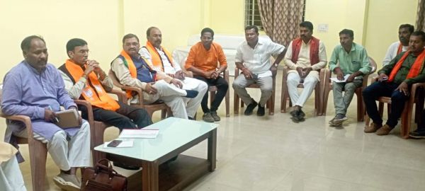 केन्द्रीय स्वास्थ्य मंत्री ने ली बस्तर जिले की तीनों विस की कोर कमेटी की बैठक