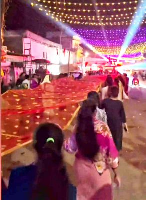 नवरात्रि में पहली बार निकली आकर्षक चुनरी यात्रा