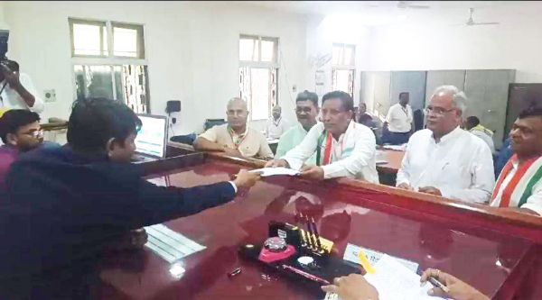 गिरीश देवांगन के नामांकन  पर हुई आपत्ति
