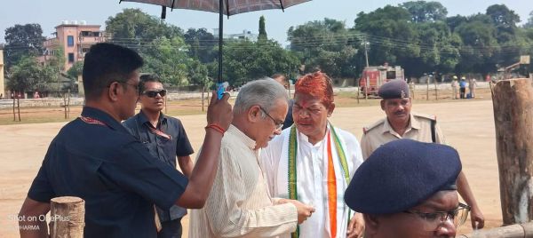 चंदन कश्यप ने भरा नामांकन