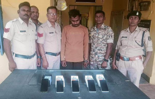 मोबाईल से भरा पार्सल हेराफेरी, मुख्य आरोपी गिरफ्तार