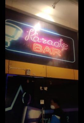 बार वेटर ने की ग्राहक से मारपीट