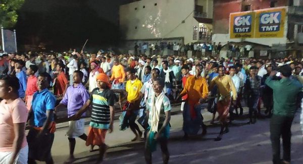 बस्तर दशहरा : बाहर रैनी रस्म के साथ विशालकाय रथ की परिक्रमा का समापन