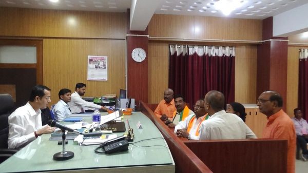 छठवें दिन 3 प्रत्याशियों ने खरीदे नामांकन फॉर्म