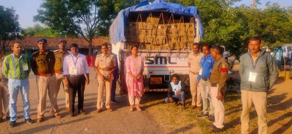 ट्रक में पकड़ाई सवा 31 लाख की शराब