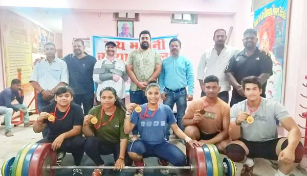 नांदगांव के वेटलिफ्टरों ने जीता 5 गोल्ड व एक सिल्वर मेडल