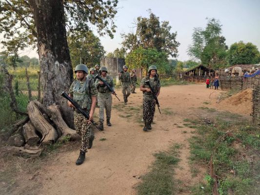 जिला पुलिस बल-आईटीबीपी  ने किया मार्चपास्ट