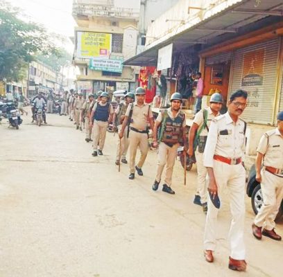 छुईखदान नगर में फ्लैग मार्च 