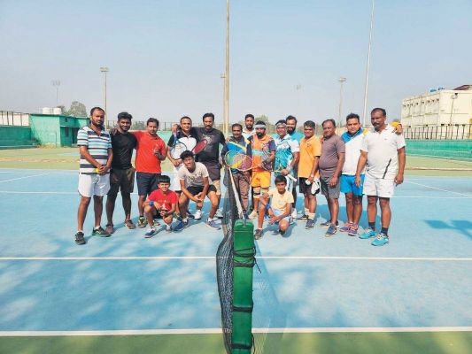 हैप्पी स्टील्स टेनिस मास्टर्स स्पर्धा, सिंगल्स-डबल्स के मुकाबले हो रहे