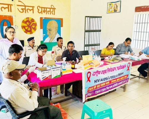 जिला जेल धमतरी में 200 बंदियों  का स्वास्थ्य परीक्षण