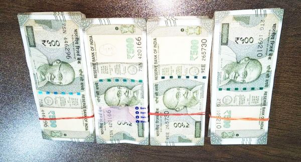 उडऩदस्ता टीम द्वारा सनराईज लॉज से 2 लाख बरामद
