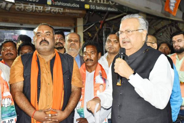 घोटालों की सरकार, बदलबो ए बार- रमन   गौठान में खुर का निशान भी नहीं