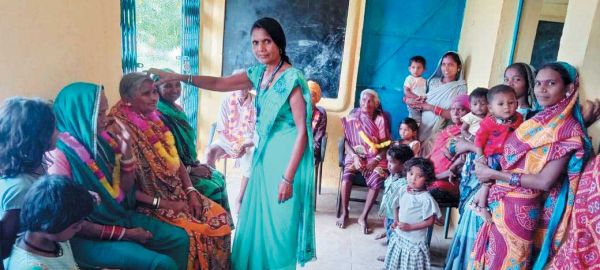 स्वीप कार्यक्रम आयोजित कर ग्रामीणों को किया जागरूक