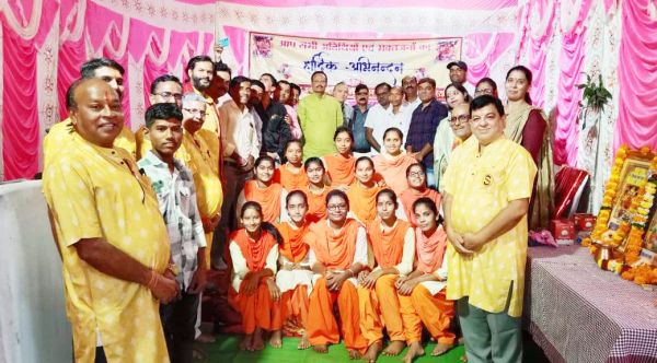 कलमवीर सम्मान समारोह  में पत्रकार हुए सम्मानित