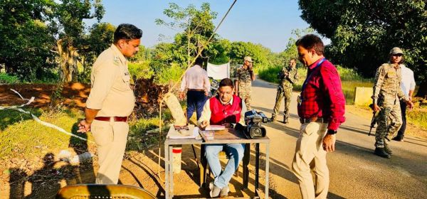 चुनाव व्यय प्रेक्षक ने सीमाओं का किया निरीक्षण