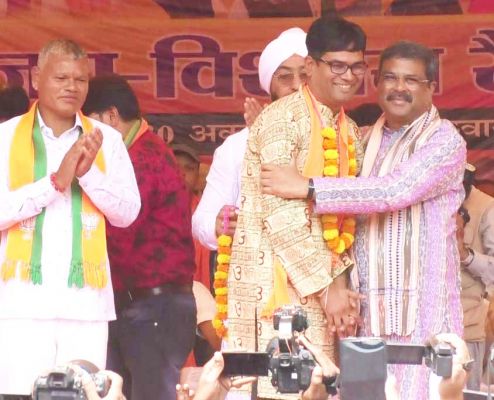 नामांकन दाखिले के अंतिम दिन भाजपा का शक्ति प्रदर्शन