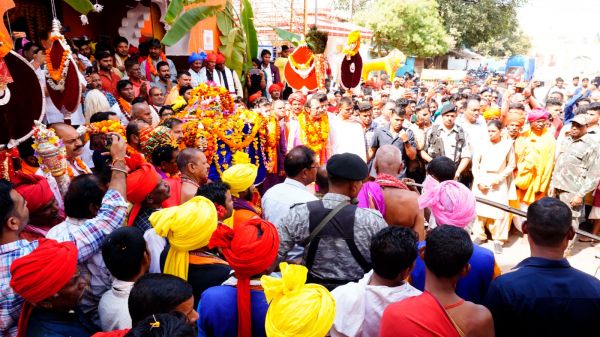 दंतेश्वरी माता की डोली विदाई, पूजा-अर्चना  कर मांगी बस्तर की खुशहाली