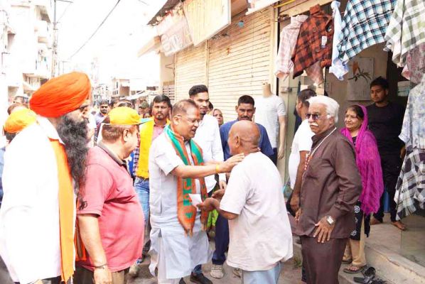 अमन चैन लौटाने का वादा कर रहे अमर को शैलेष ने दो बड़े हत्याकांडों की याद दिलाई