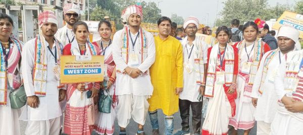 पारंपरिक वेशभूषा में नेयुके ने दिल्ली में मेरी माटी मेरा देश कार्यक्रम में लिया हिस्सा