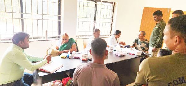 180 जवानों ने शिविर में कराया जांच