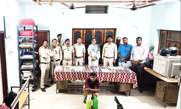 महुआ शराब जब्त, एक गिरफ्तार